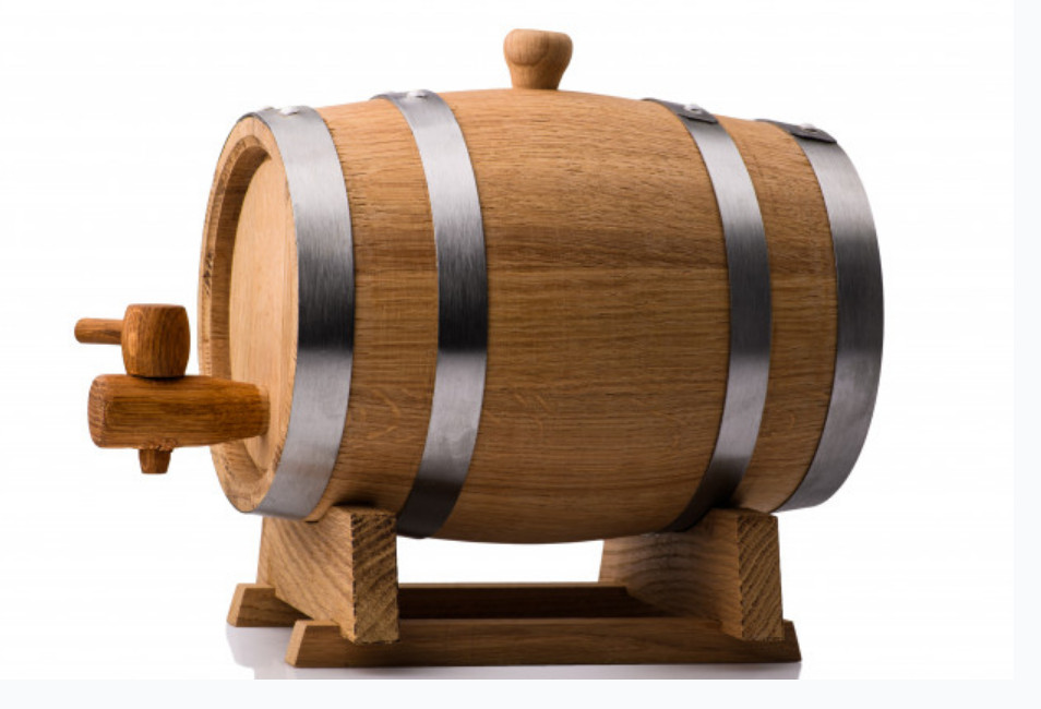 Thùng gỗ sồi mới dùng để ngâm ủ rượu vang