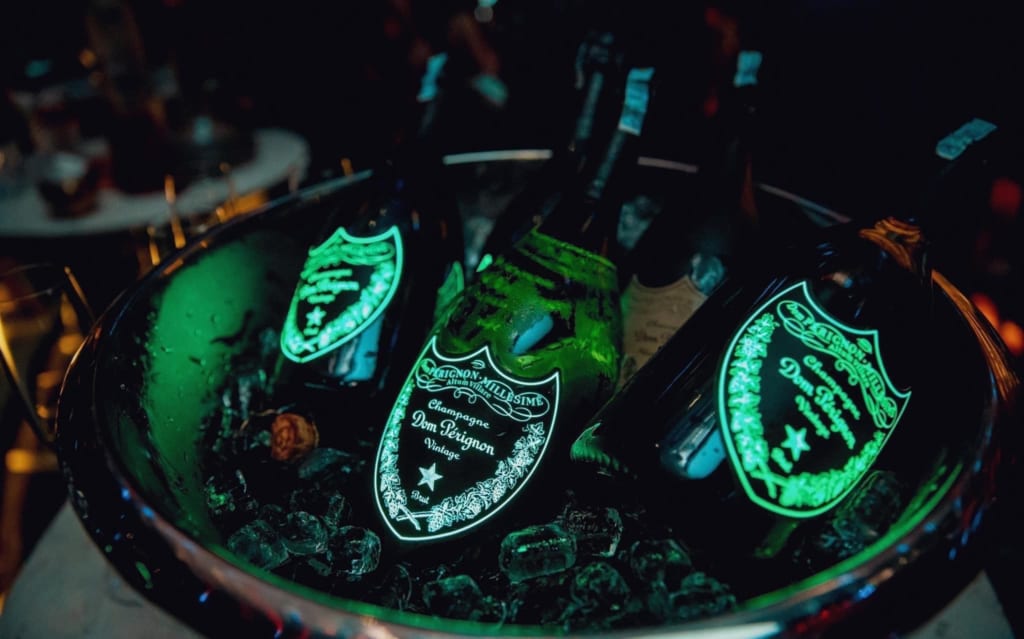 Dom Champagne Perignon Luminous - Đèn phát sáng